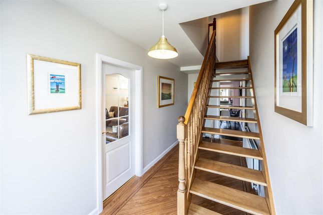 15 Chelsea Mansions, Halifax photo 3