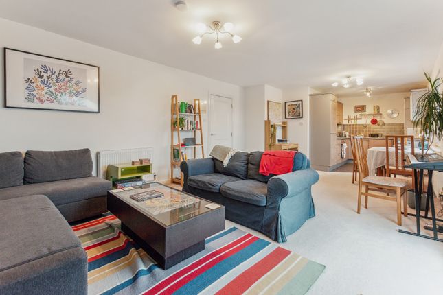 Flat 3-2, 132, Medwyn Street, Glasgow photo 3