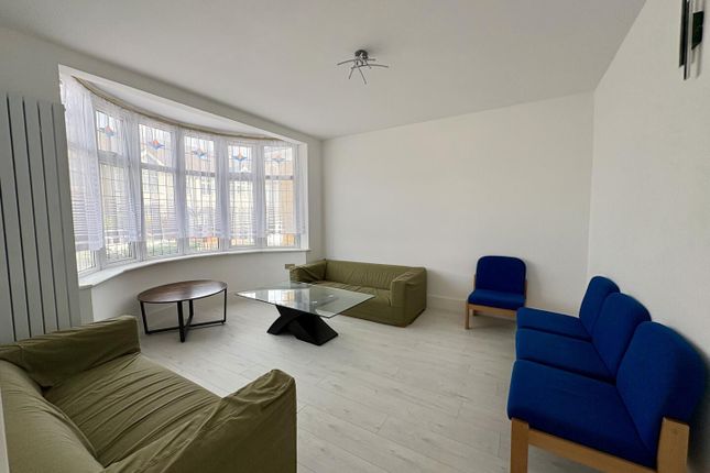 19, Sandringham Road, Barking photo 2