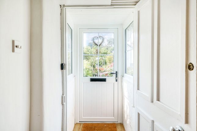 Pound Cottage, 2, Meadow View, Lympstone photo 3