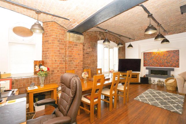 Flat for sale in Waterloo Road, Liverpool