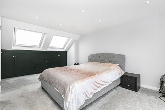 End terrace house for sale in Ash Close, Carshalton