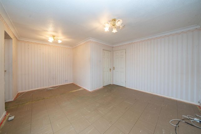 84, Wyngates, Leighton Buzzard photo 3