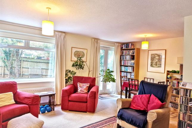 21, Windsor Close, Towcester photo 3