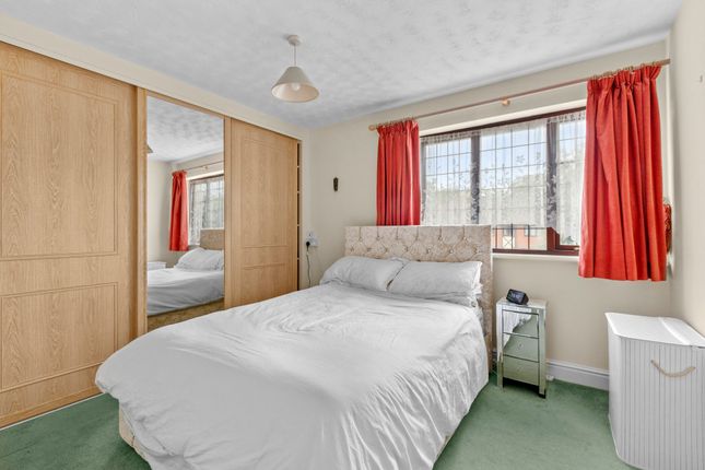 4 Swan Mews Wharf Road, Aylesbury photo 4
