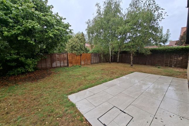 22, Svenskaby, Peterborough photo 4