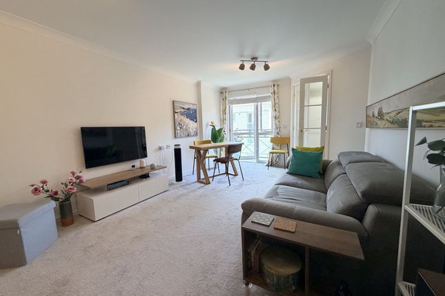 Flat 49, Dickens Court Harold Road, Margate photo 4