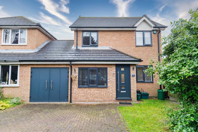 Thumbnail Property for sale in Wryneck Close, Colchester
