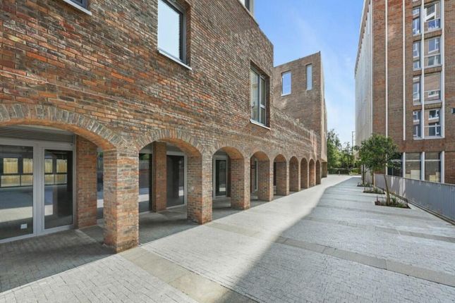 Office to let in Downs Road, London