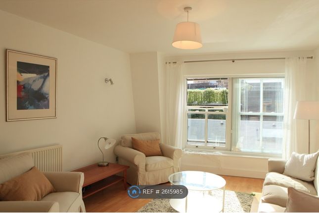 Sittingroom And View