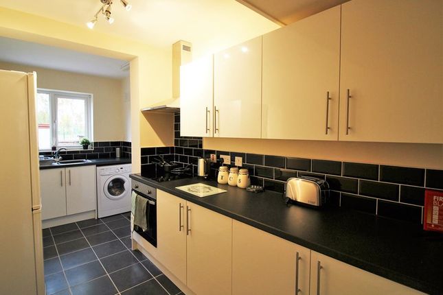 Room to rent in Westfield Road, Balby