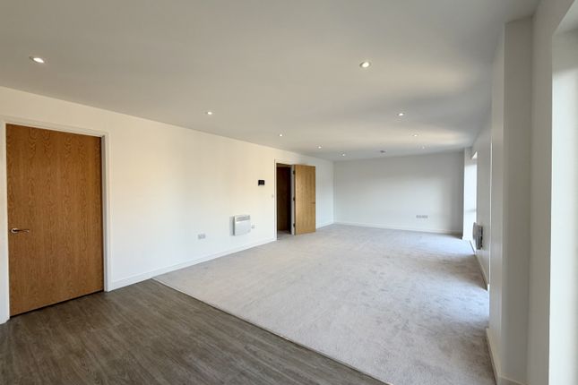 Apartment 99 Block C, Grant Court, Bridgewater Wharf, Salford photo 5