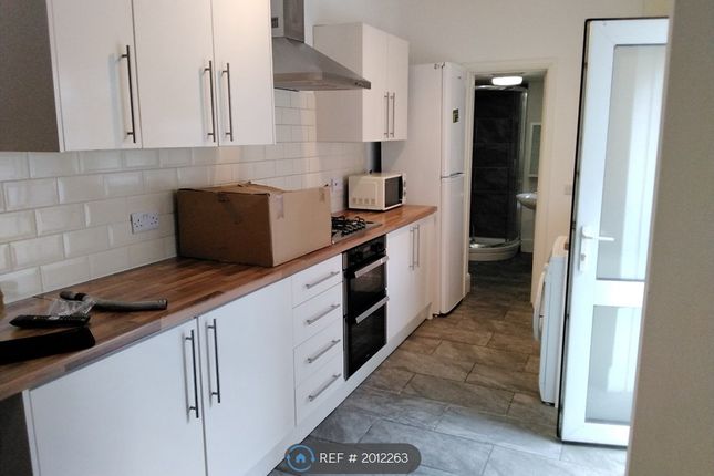Terraced house to rent in Woodborough Road, Nottingham