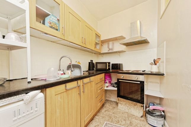 Flat 1, 45, St. Peters Road, Kent photo 3