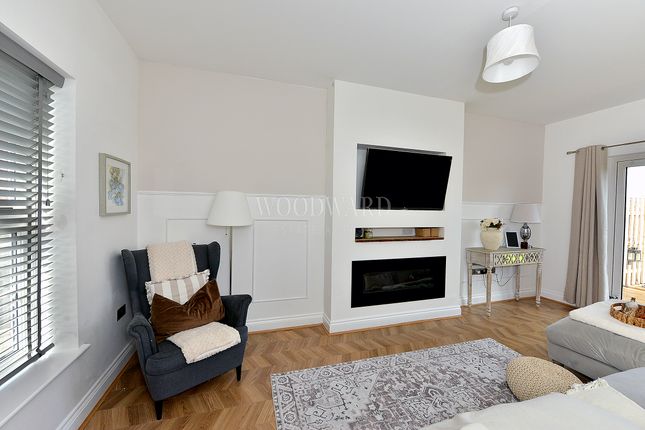 5, Deer Park Lane, Ripley photo 3