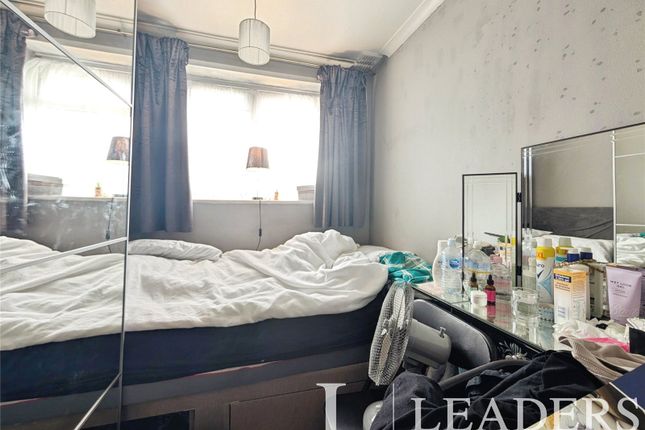First Floor Bedroom, 14, Northbrooks, Essex photo 4