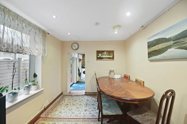 27, Keogh Road, London photo 2