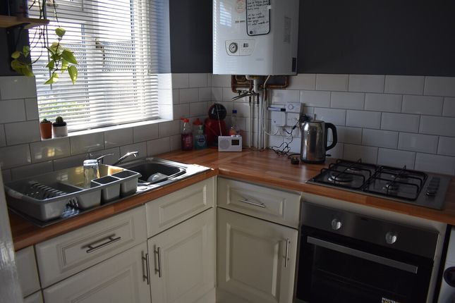 28, Sleight Close, Yeovil photo 3