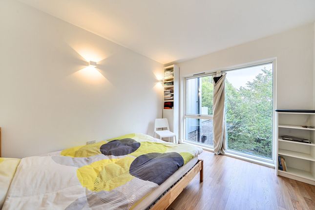 Flat 24, 53 Marischal Road, London photo 4