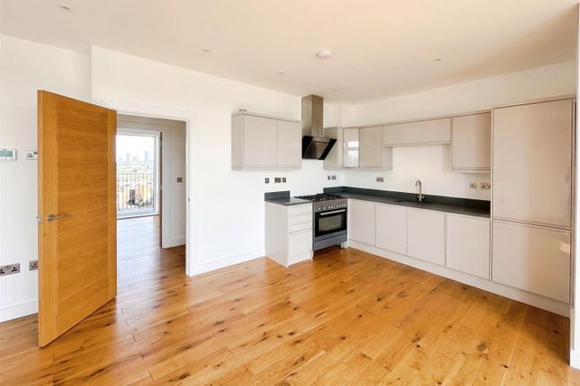 13 Bun Penny Apartments, William Street, Herne Bay photo 3