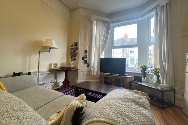 19, Column Road, Cardiff photo 2