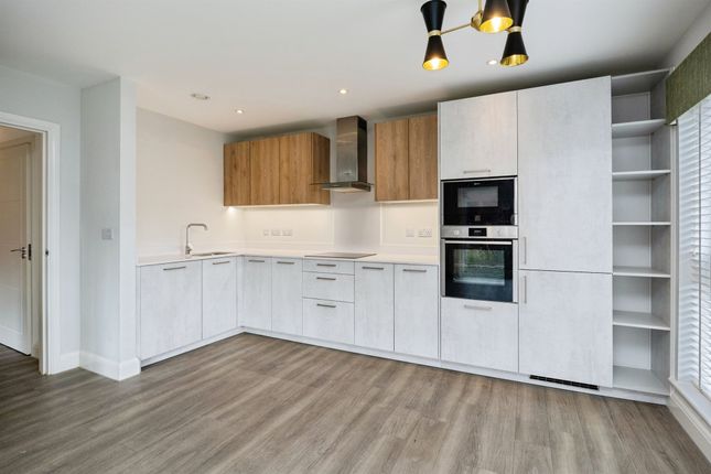 Apartment 2, Regent House, 2, Herald Gardens, Tunbridge Wells photo 4