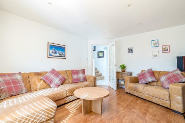 33, Hallydown Crescent, Eyemouth photo 4