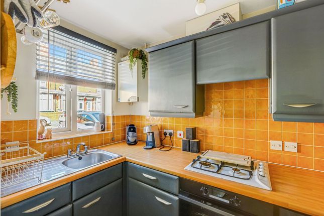 4 Walton Street, Sutton-In-Ashfield photo 2