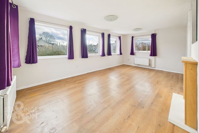 14 Elms Close, Bungay photo 2