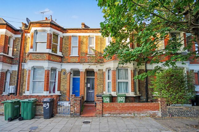1-bed flat on 107 Flat A, Hubert Grove, London, £144,000