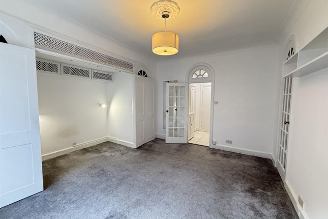 Flat 29, 105, Hallam Street, London photo 2