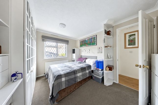 26, Grosvenor Avenue, Kings Langley photo 4