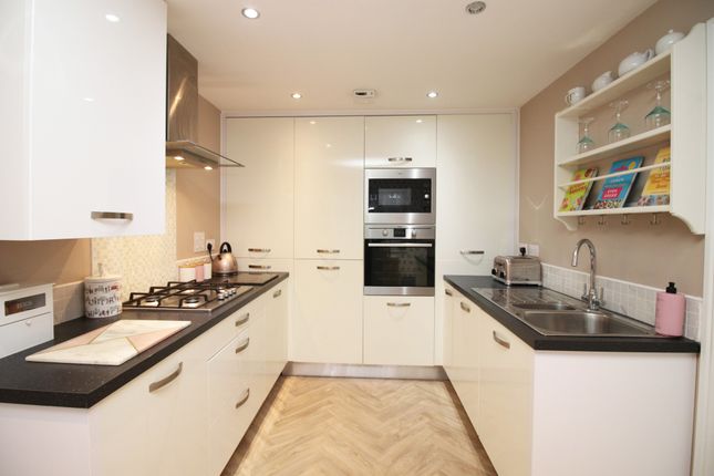 4, Capstan Close, Fleetwood photo 4