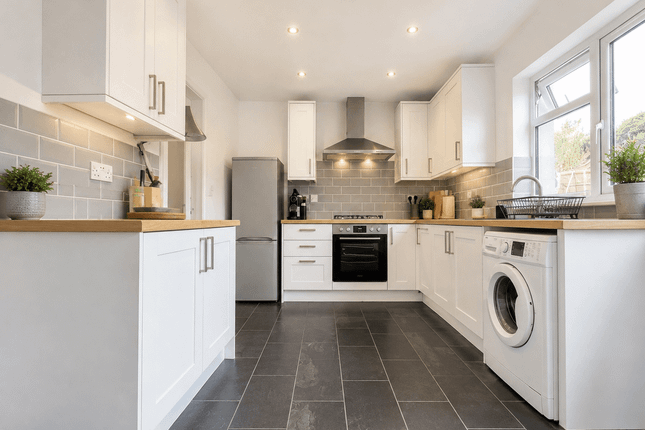 17 Alexandra Road, Bulwark, CHEPSTOW photo 3