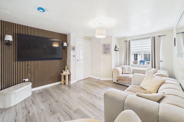 48 Lotus Crescent, Motherwell photo 3