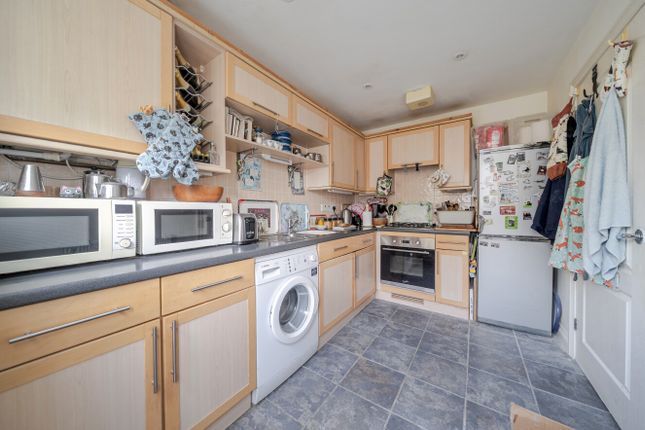 64, Megson Drive, Hampshire photo 3