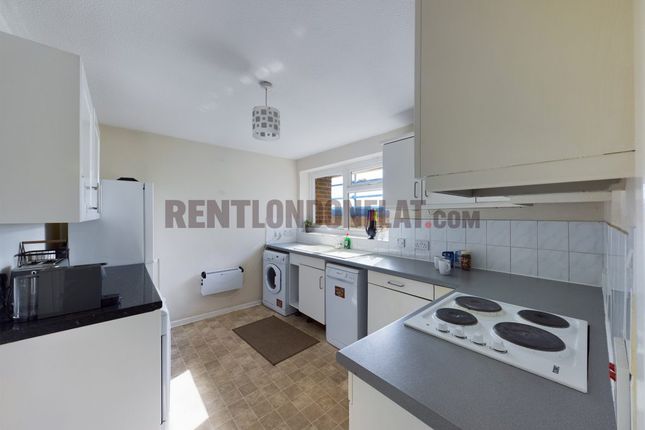 Flat for sale in Edwards Court, Slough