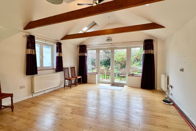 6, The Grove, Henlade - NO onward chain! photo 2