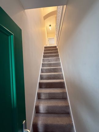 B 158, Leahurst Road,, London photo 2