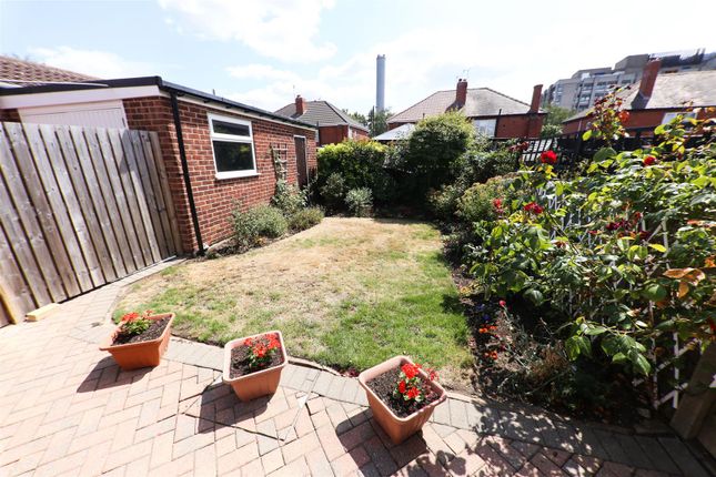 19, West Grove, Doncaster photo 2