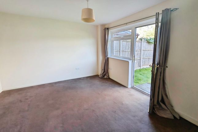 3, Blenman Close, Bristol photo 5