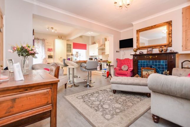 End terrace house for sale in Vine Street, Stamford