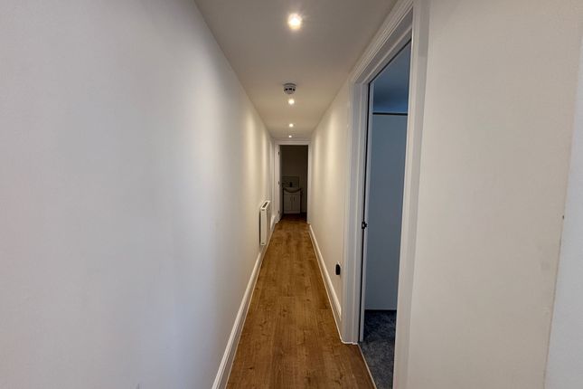 Basement Flat, 81, Mount Pleasant Road, Exeter photo 3
