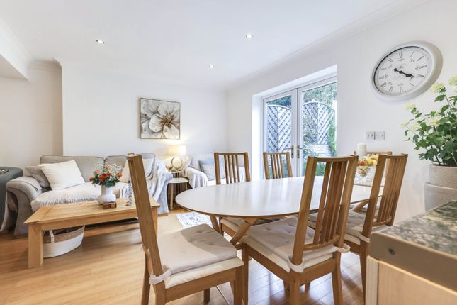 219, Green Lane, Leeds photo 5