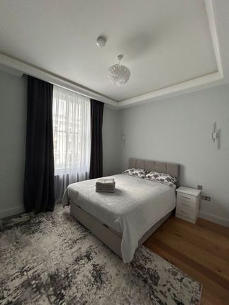 Porchester Square, Bayswater photo 3