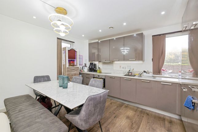 Flat 41, Hallington Court, 6, Brannigan Way, Edgware photo 3