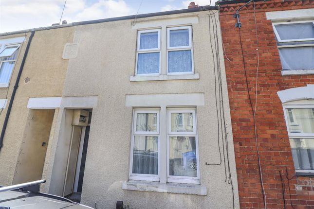 Terraced house for sale in Glassbrook Road, Rushden