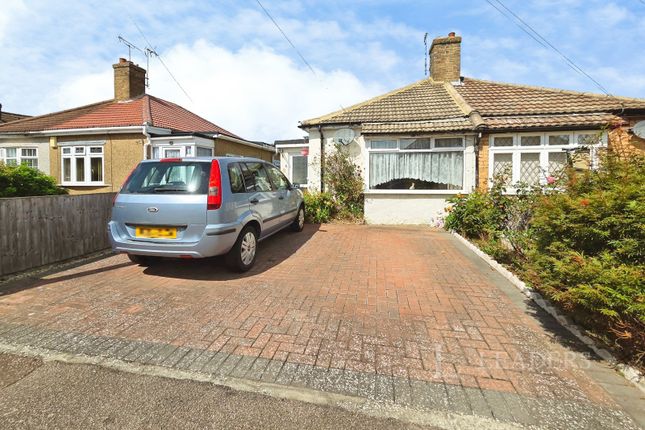 1-bed house on 6, Craigfield Avenue, Essex, £170,000