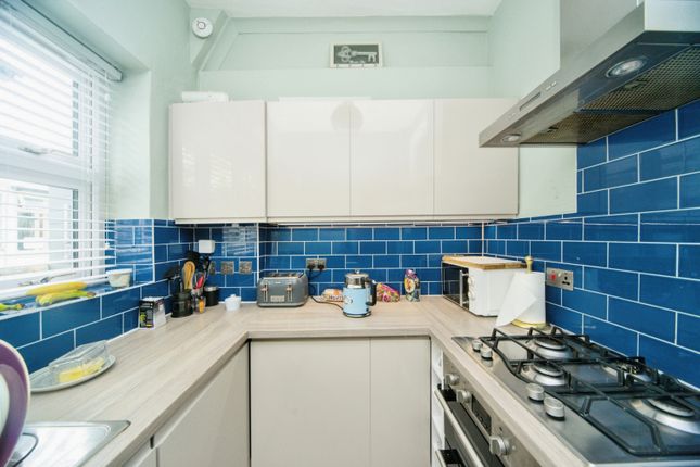 Flat for sale in Langdale Gardens, Hove, East Sussex