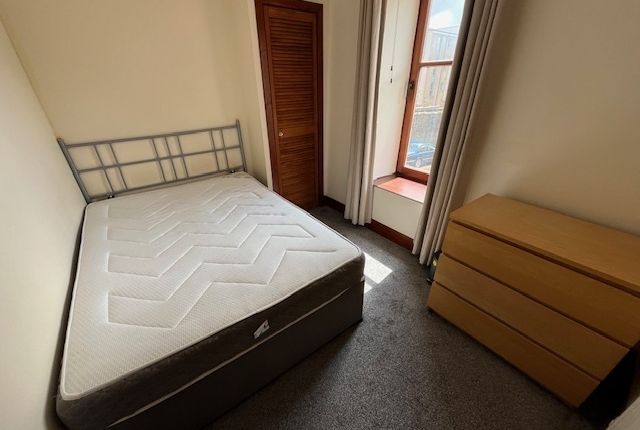 1-bed flat on St Marys Place, Aberdeen, AB11 6HL, Aberdeen, £550/mo
